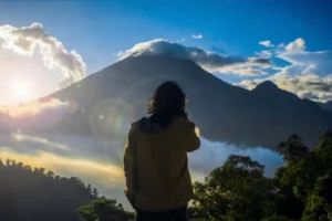 Caminatas y senderismo en Xela, mostrando la biodiversidad y la belleza natural.